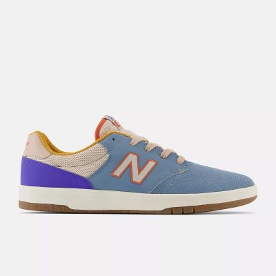 NB Numeric 425 New Balance